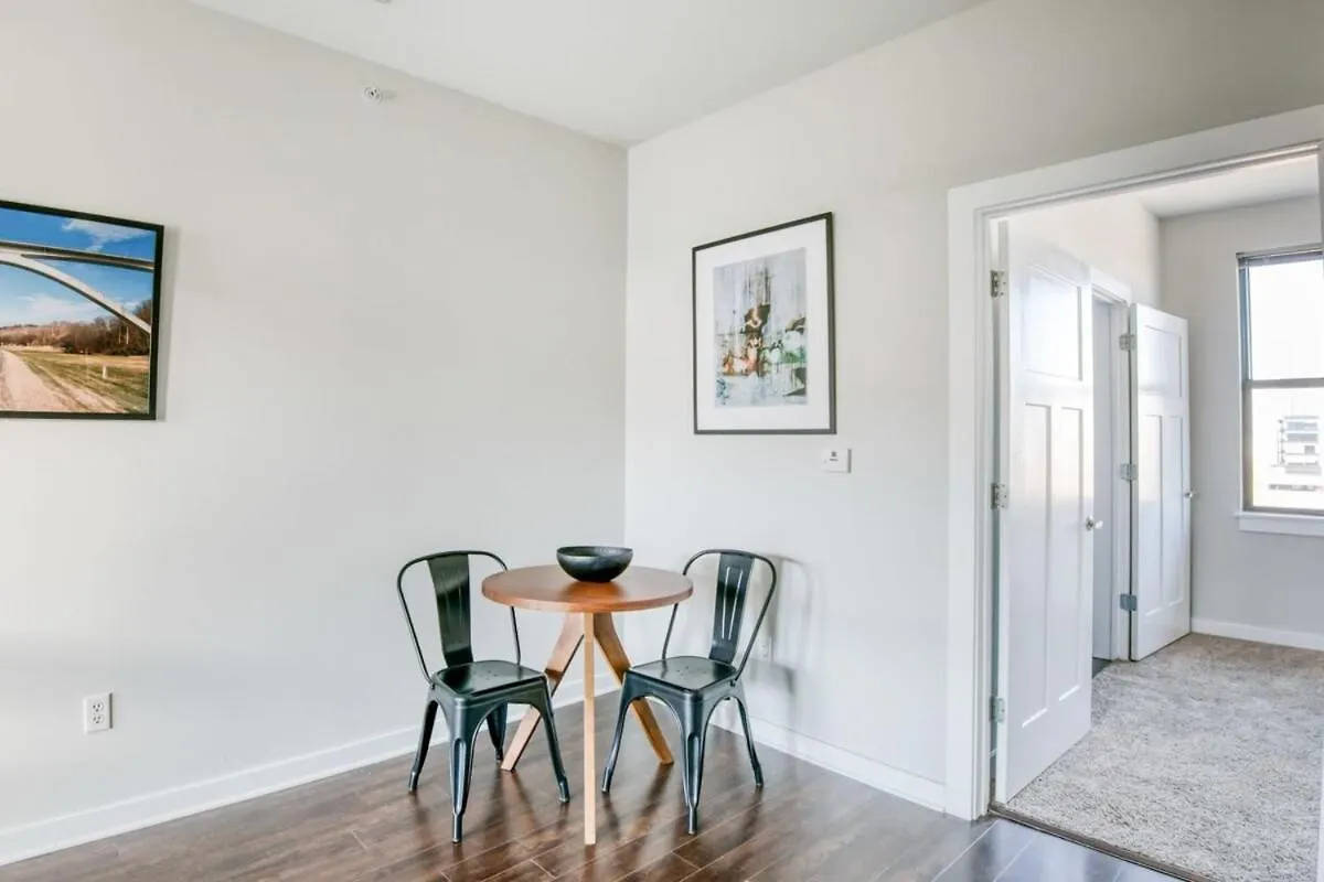 Cozysuites Two Modern Music Row Condos W Parking ناشفيل
